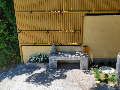 【京都宇治・宝善院】夏の暑い日のお墓参りの時は、ここで一休みして下さい。