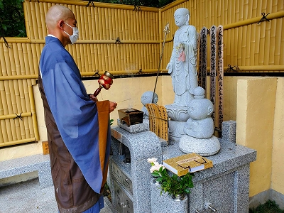 【京都宇治・宝善院】お地蔵様の縁日にちなみ、水子供養のお地蔵様の法要を行いました。