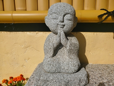 【京都宇治】水子供養のお地蔵様横におられます小さなお地蔵さまです。