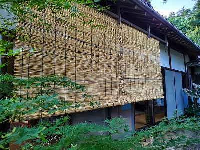 【京都宇治・宝善院】葦簀（よしず）の交換を行いました。写真は新しいものです。