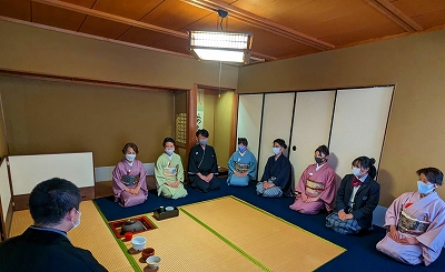 【京都宇治・宝善院】塔頭茶会の様子です。