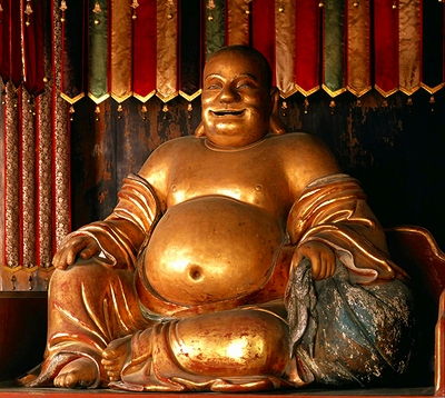 黄檗山の三門を潜ると、正面に見ることができます。