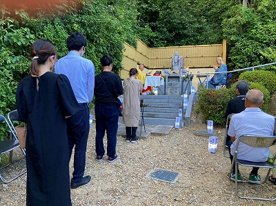 お盆に先駆け、8月8日立秋に水子供養の合同法要『点燈会』の様子です。お陰様で無事に円成の運びとなりました。